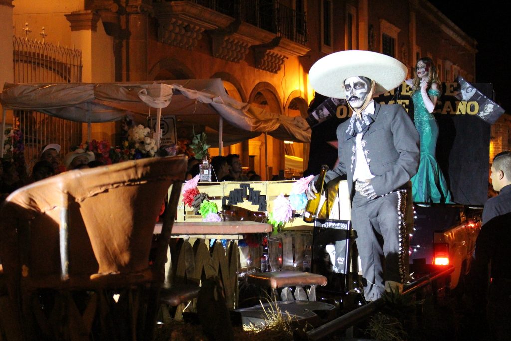 Desfile Concurso De Carros Aleg Ricos Catrinas Y Catrinas