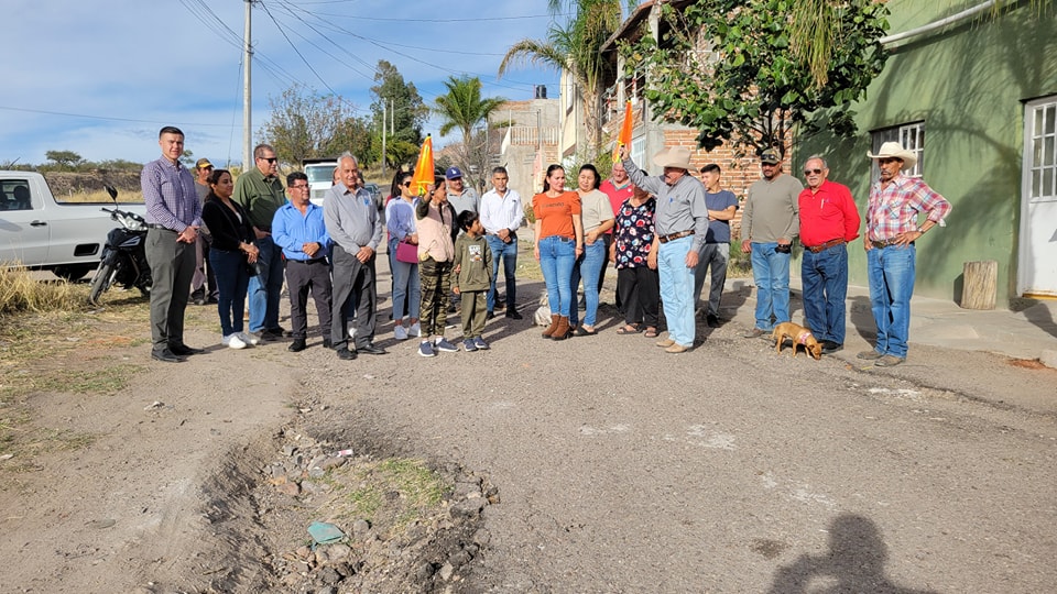 Inicio la reparación de dos calles en Lomas del Refugio