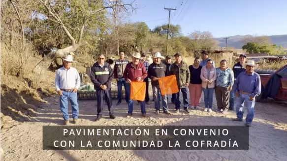Pavimentación desde Clínica de Salud hasta la carretera