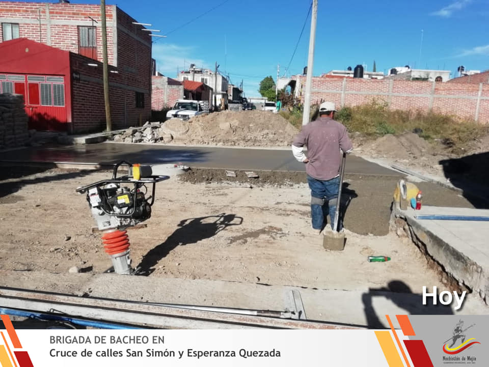 Brigada de Bacheo en Cabecera Municipal