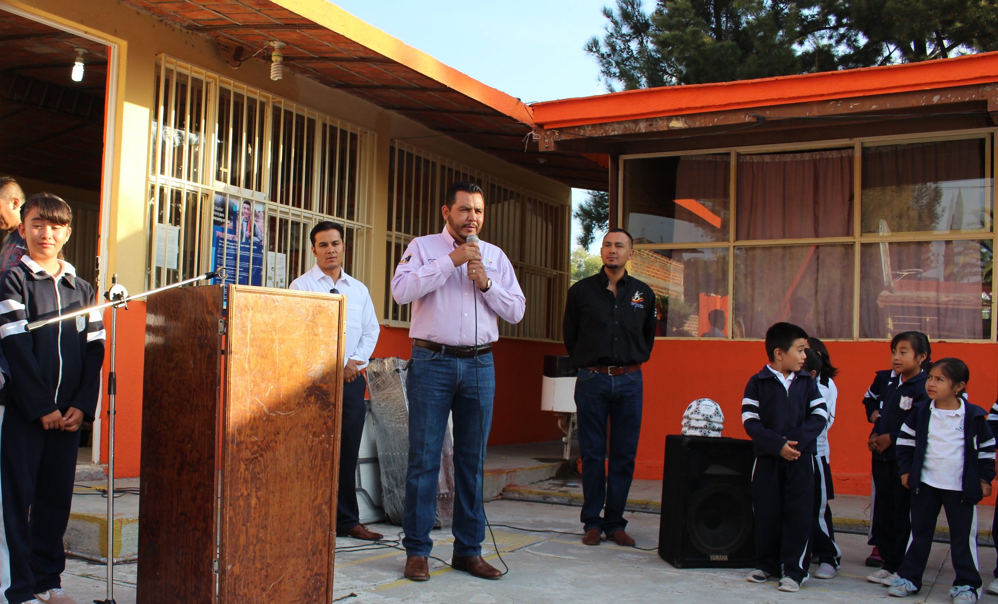 Lunes Cívico en Primaria José Minero Roque