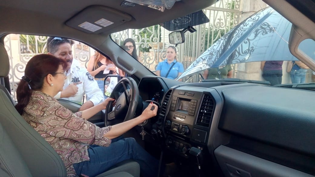 Inicia la Escuela de Manejo para Mujeres