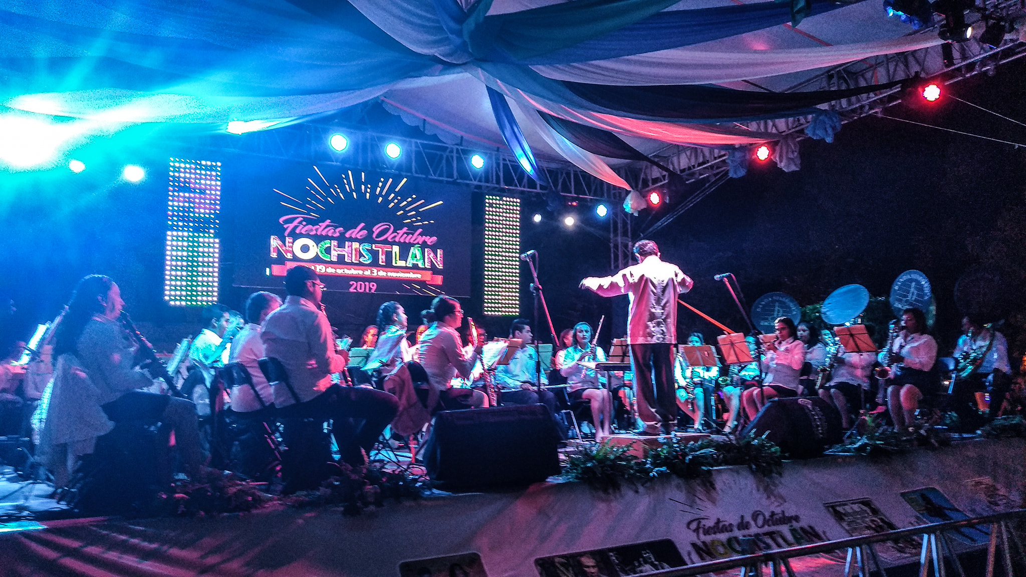 Música de sinfónica, romántica y de mariachi en el segundo domingo de fiestas