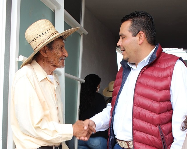 Entrega de pensiones a adultos mayores