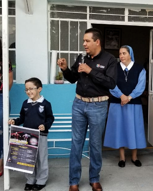 Lunes cívico en Instituto Nochistlán.