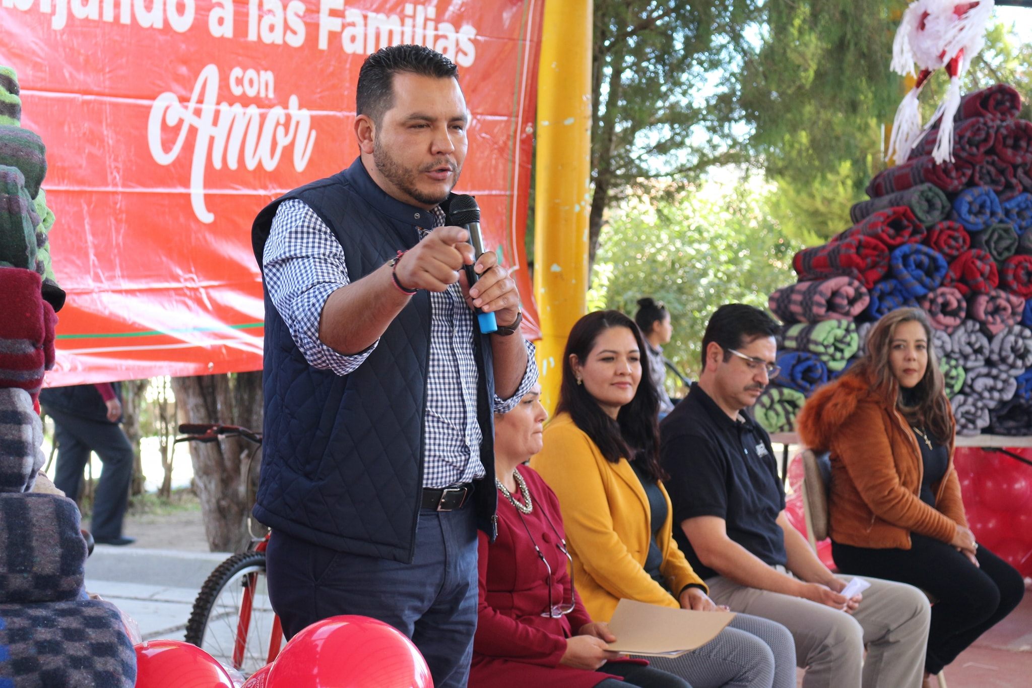 Arranca el programa Cobijando a las Familias con Amor