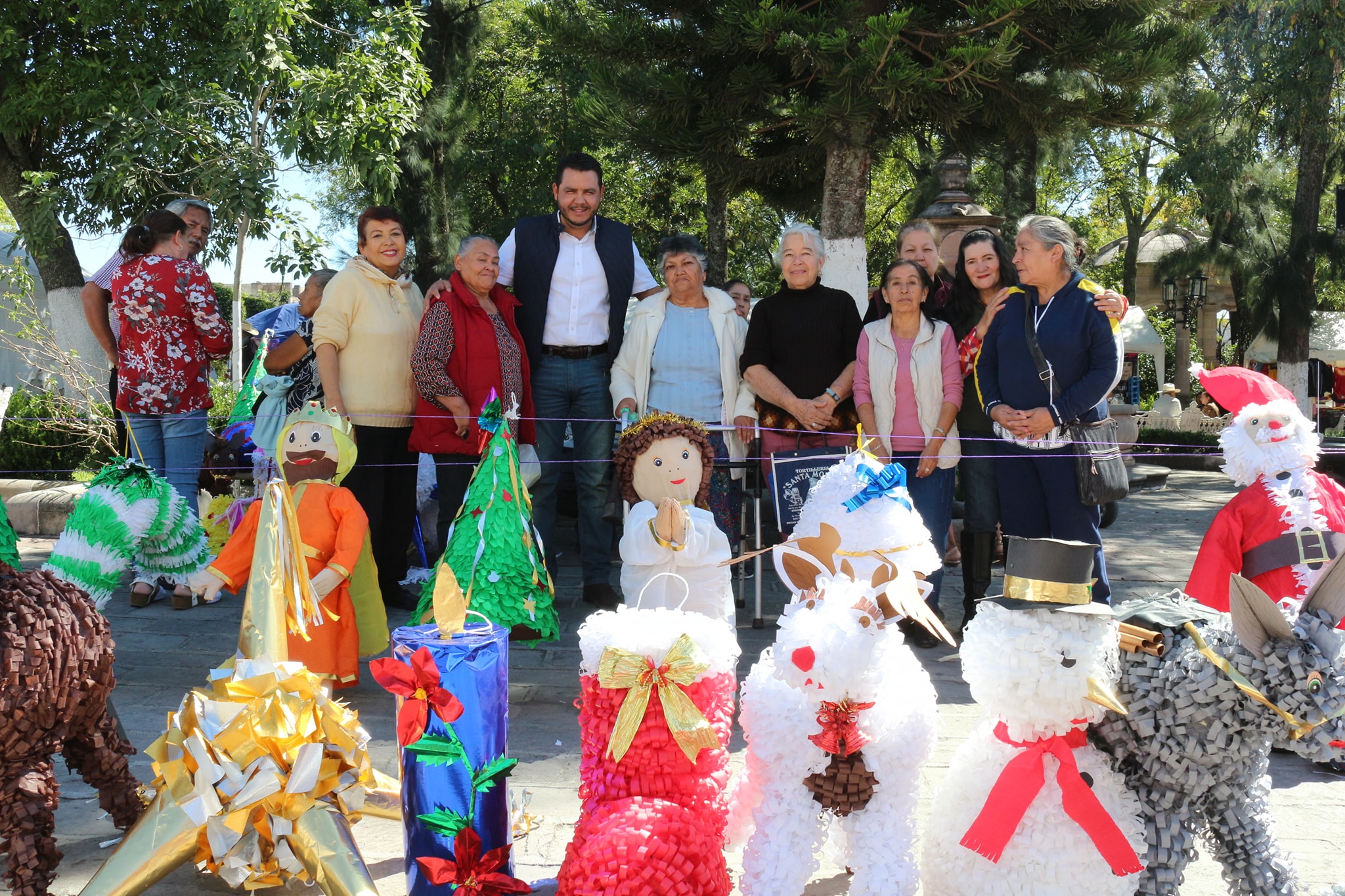 Integrantes de INAPAM, muestra que siempre se puede ser productivo