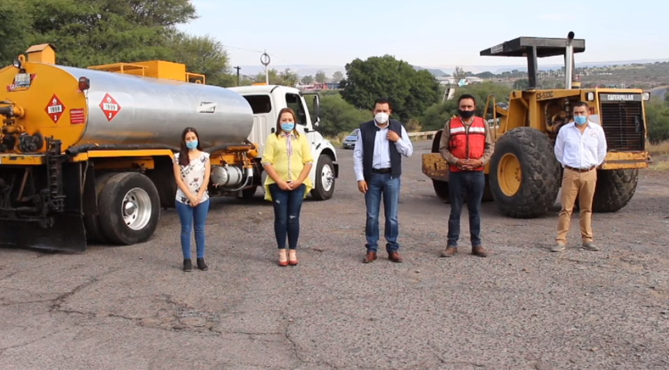 Bacheo de carreteras a Tlachichila y Toyahua