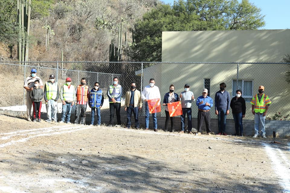 Iniciamos la construcción de una nueva aula en Toyahua de Abajo