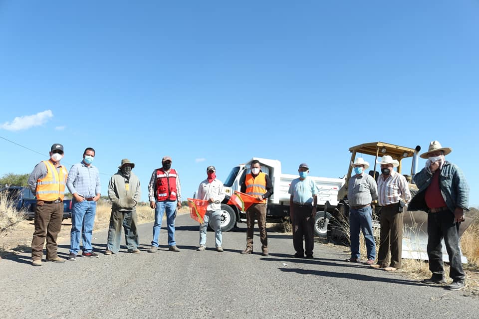 Rehabilitamos la carretera de acceso a la Estancia»