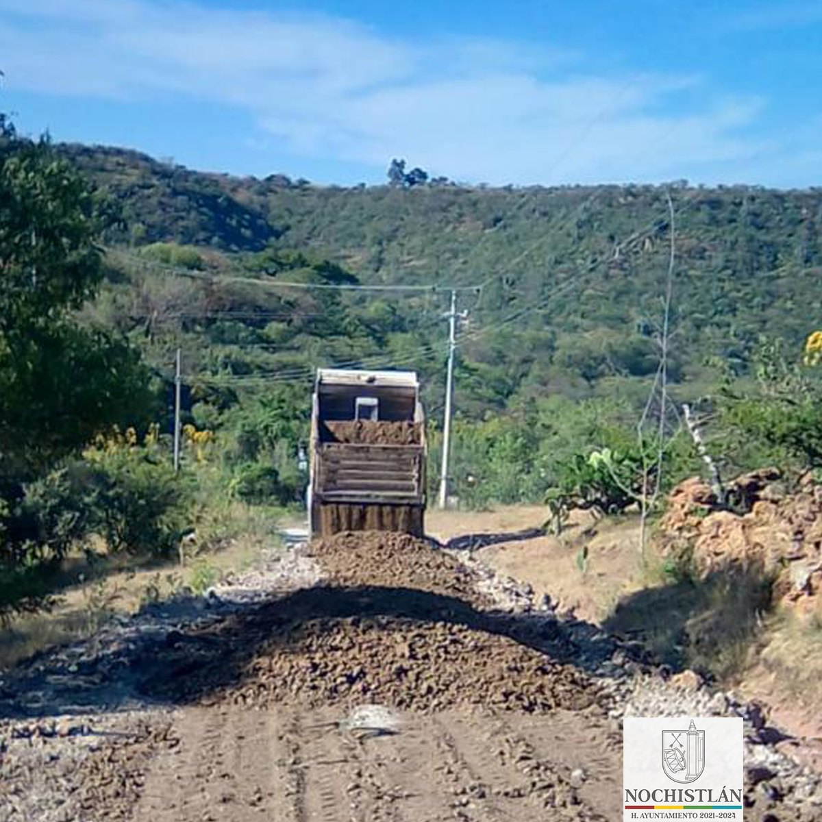 Rehabilitación de caminos en Piedra Colorada, La Huerta y El Capulincito