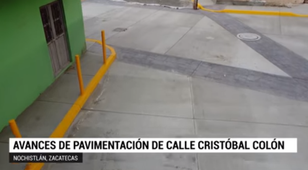 Avances en la pavimentación hidráulica en la calle Cristóbal Colón.