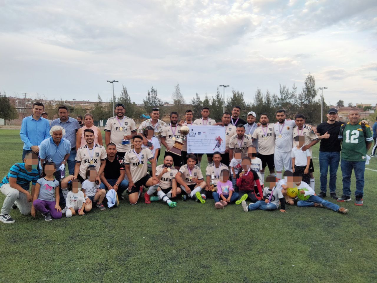 Piratas F.C. campeón de la primera fuerza