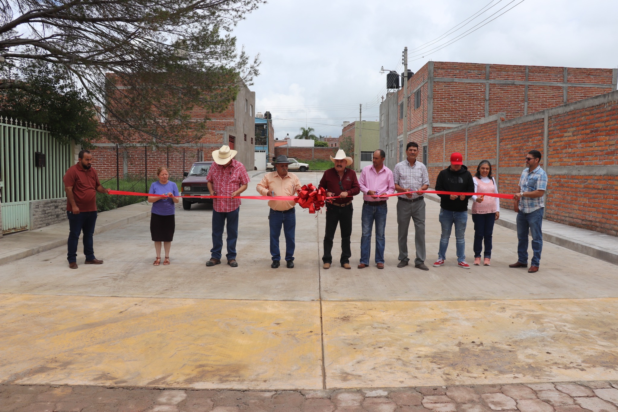 Inauguración de la calle Olivos