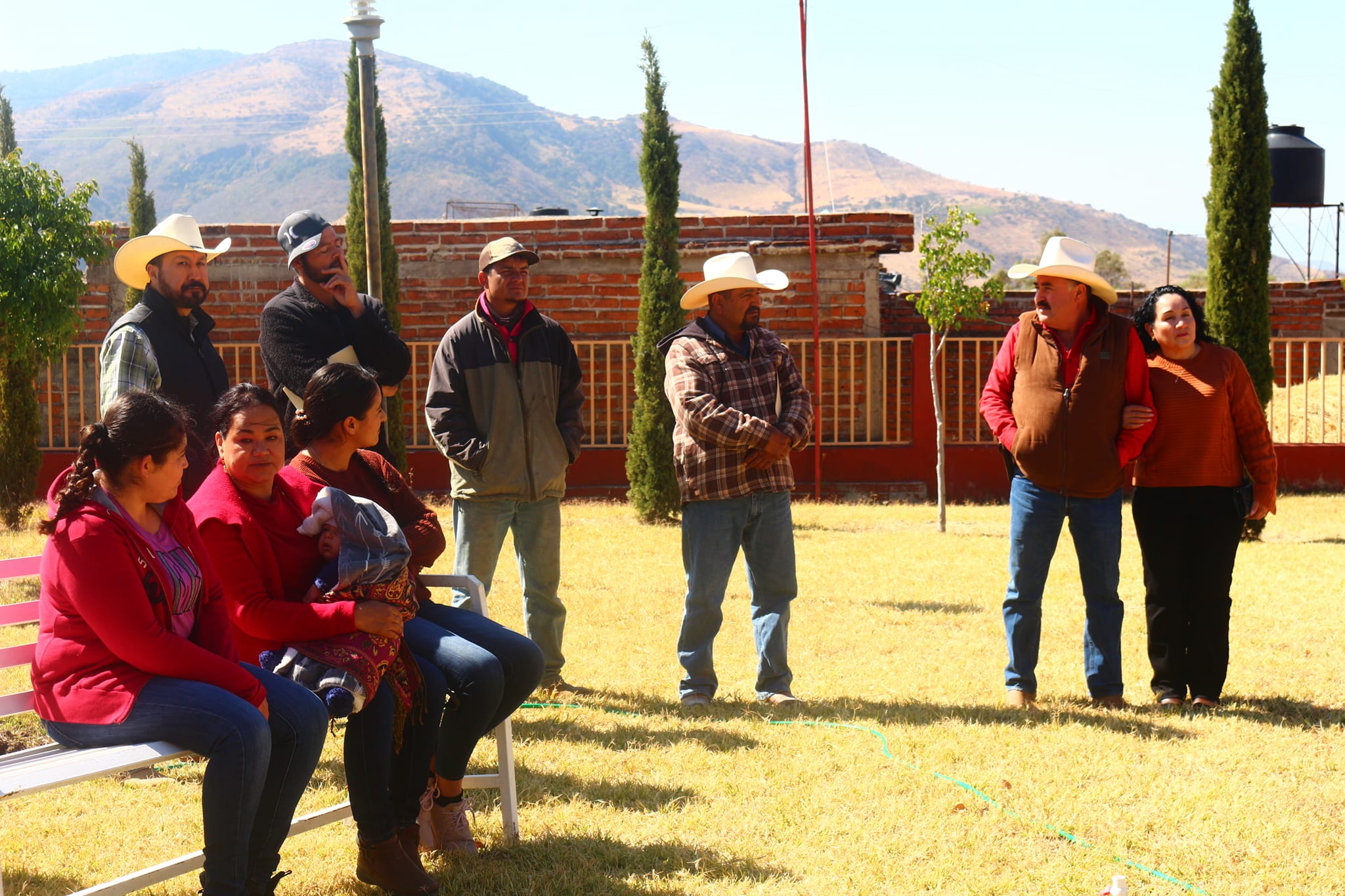 Dialogo con vecinos de la región de Vallecitos