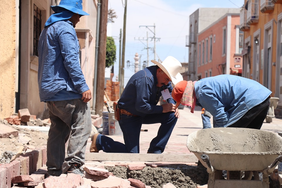 Seguimos con la rehabilitación de la calle “Valentín Gómez Farías”