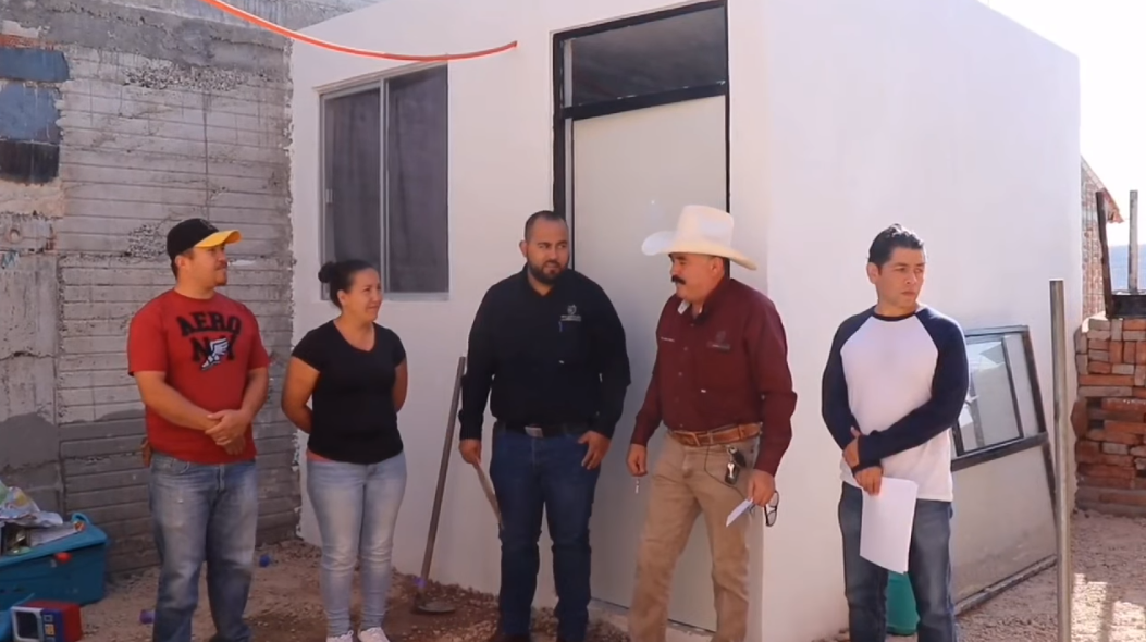 Mejoramos techos, baños y cuartos en viviendas nochistlenses