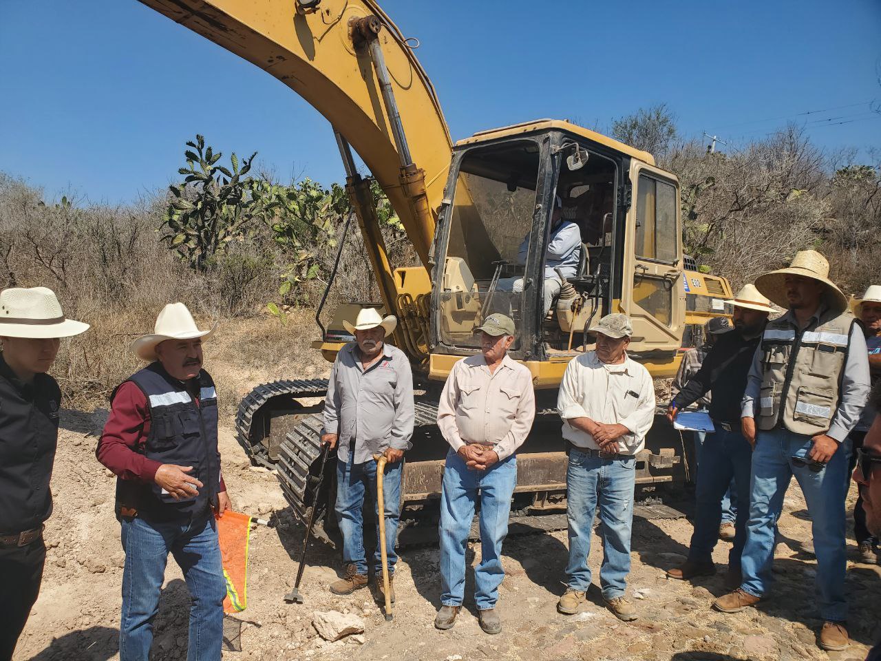 Inicia la construcción del camino de El Molino a Las Huertas