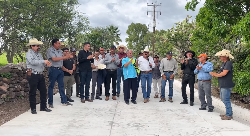 Inauguración de obra en la comunidad de Capellanía.