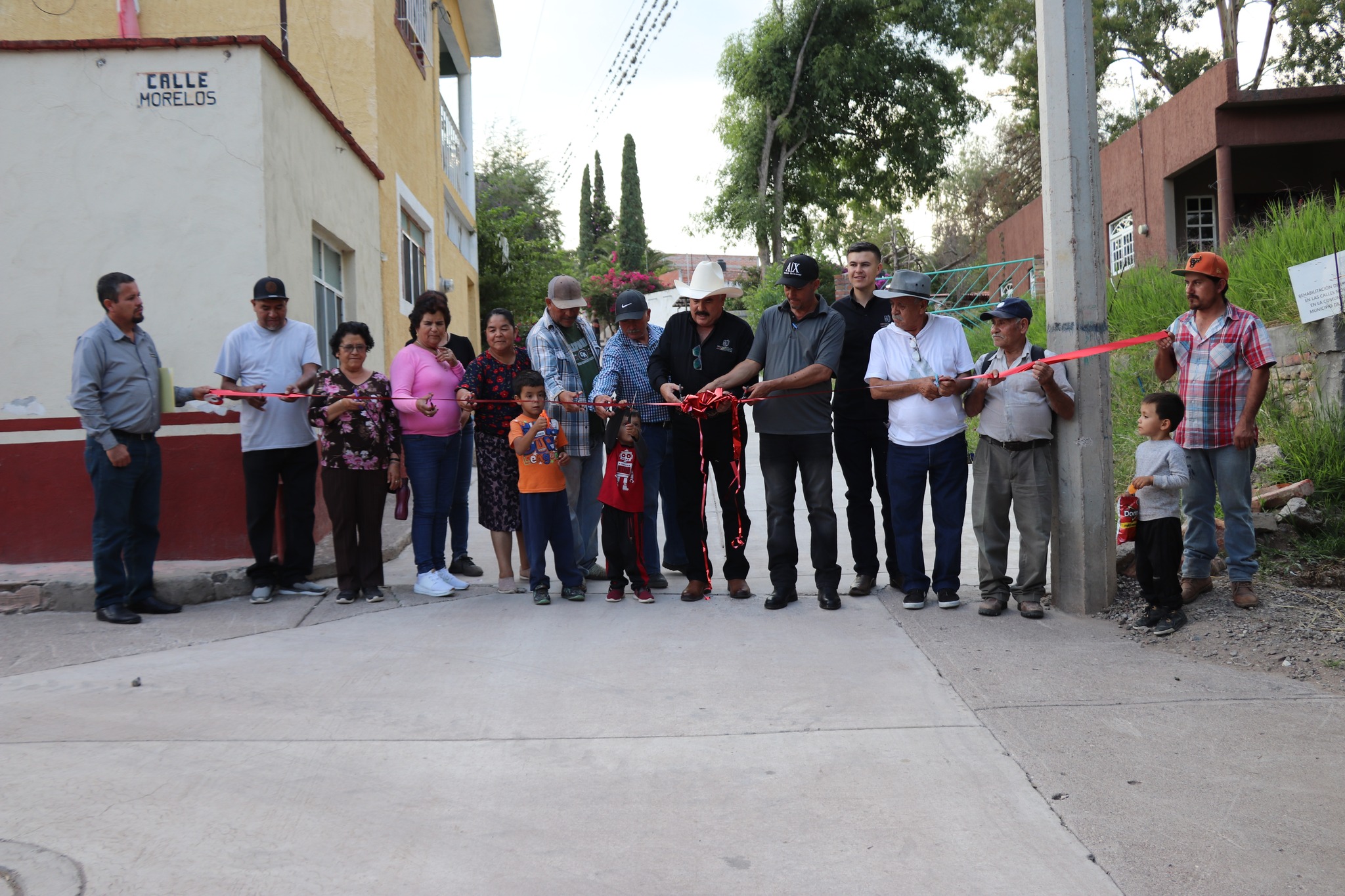 Inauguración de la calle 16 de septiembre en Los Sandovales