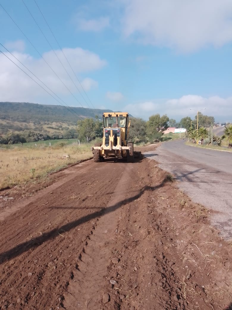 Mantenimiento de caminos rurales y espacios públicos