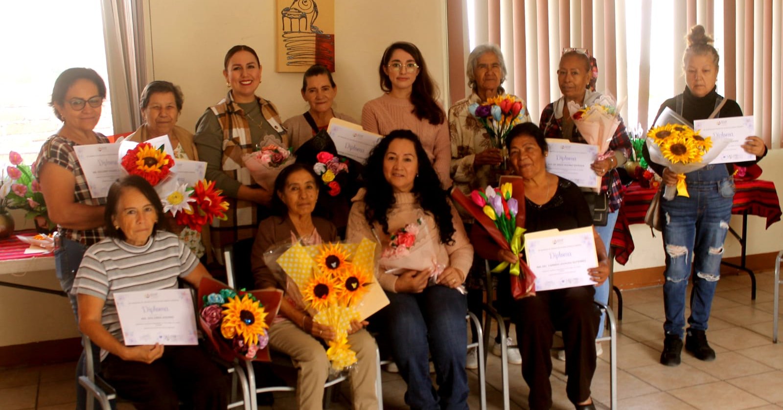 Concluye la primera etapa del Taller Flores Eternas.