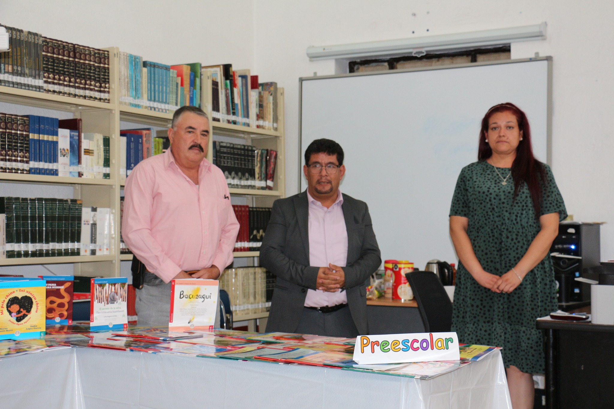 Entrega de Paquetes de Libros a las Bibliotecas Públicas del Municipio