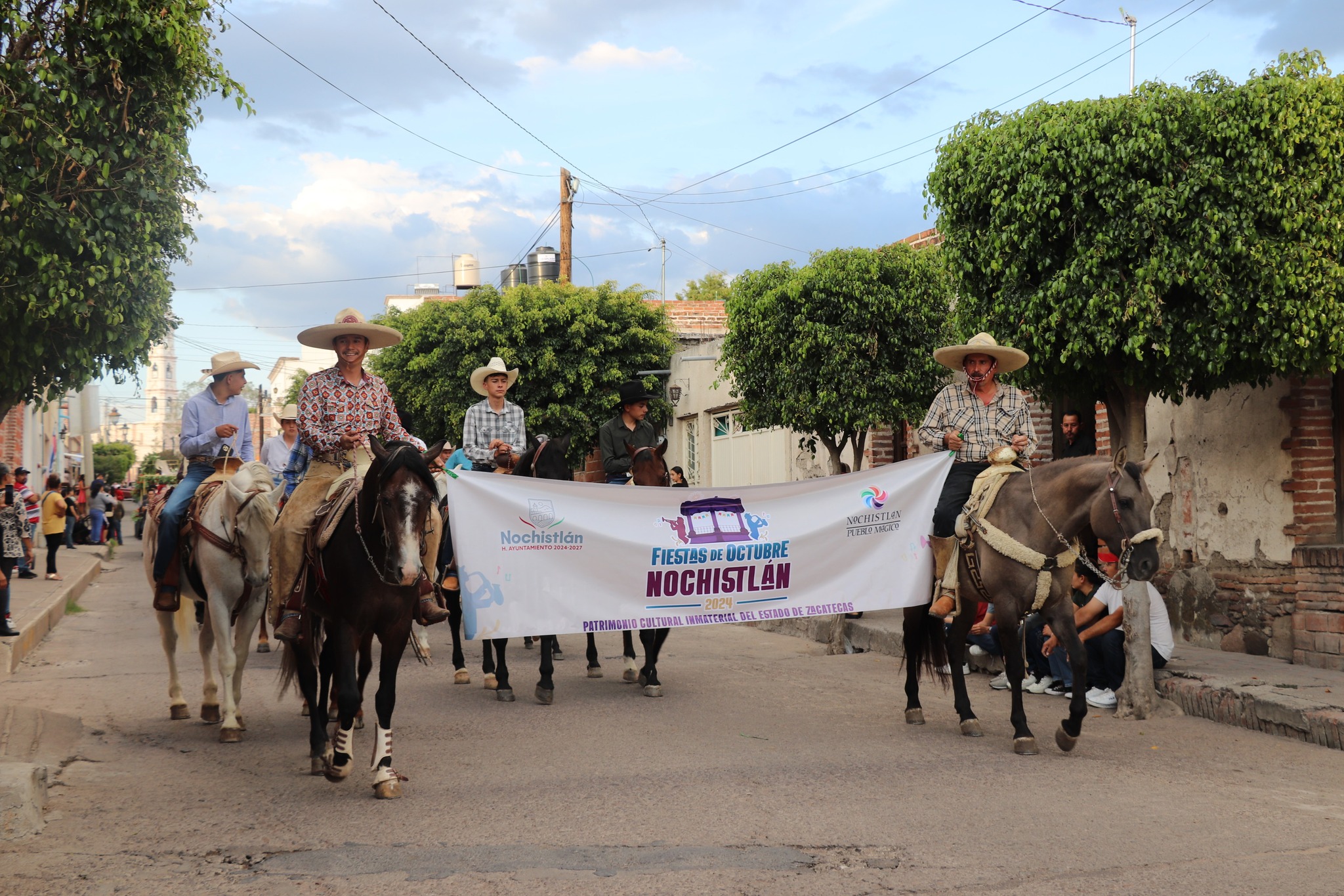 Revive los mejores momentos del desfile de las Fiestas de Octubre