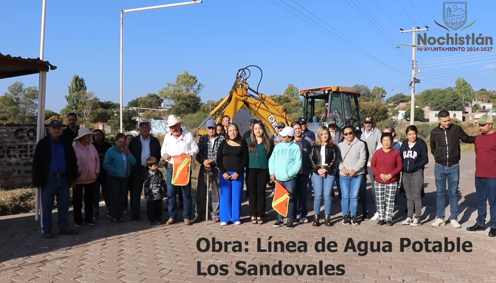 Construcción de línea de agua potable en Los Sandovales