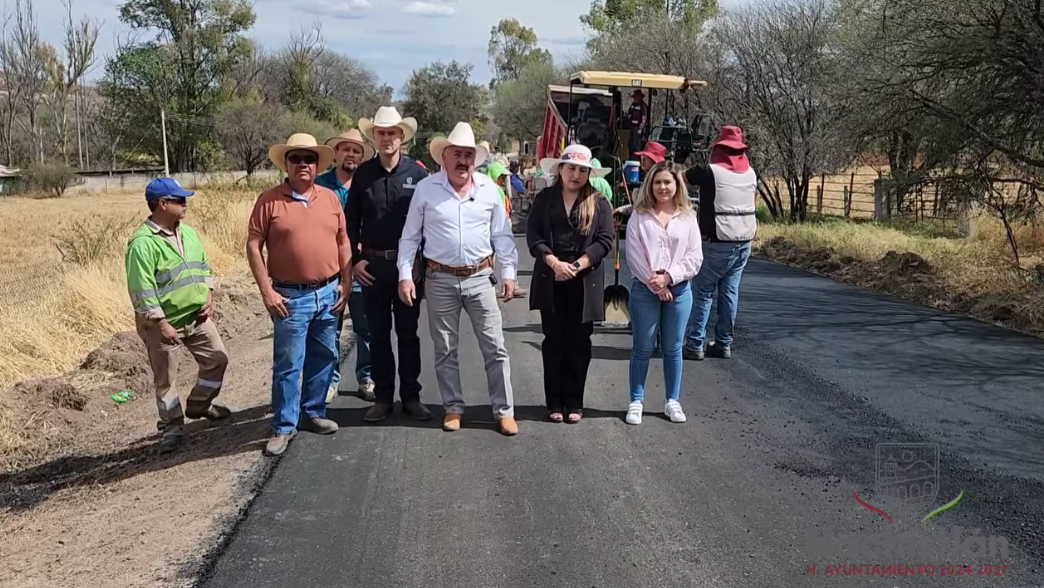 Supervisamos el reencarpetamiento del acceso a Toyahua