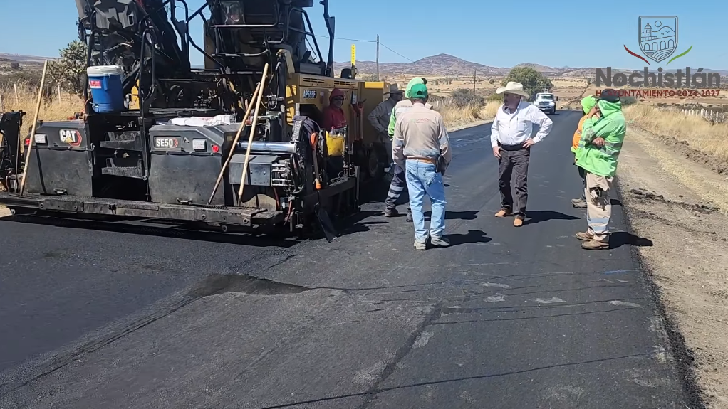 Reencarpetamiento de carretera a La Estancia