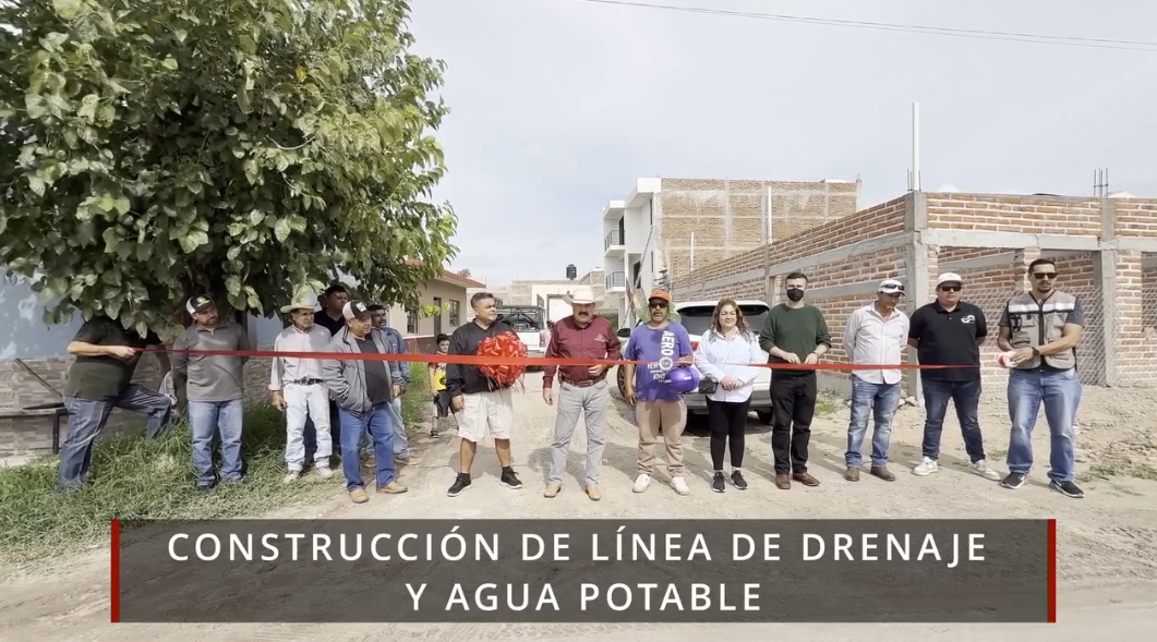 Instalación de agua y drenaje en Priv. Arroyo Blanco