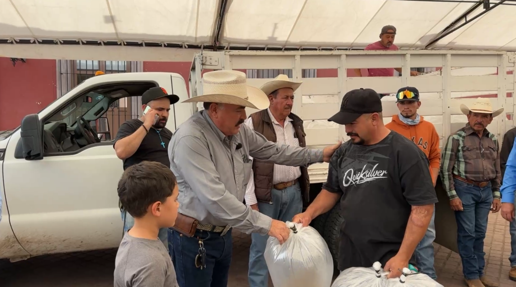 Entrega de tilapia para producir en bordos