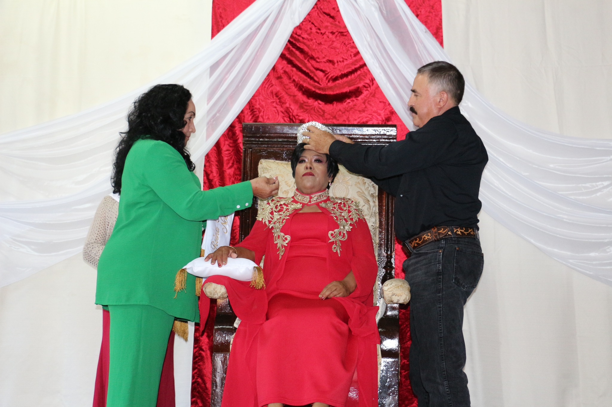 Un homenaje lleno de cariño a nuestros adultos mayores