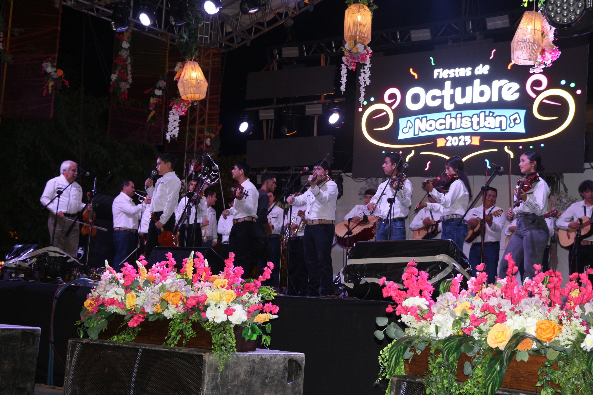 Noche del lunes en el Teatro del Pueblo