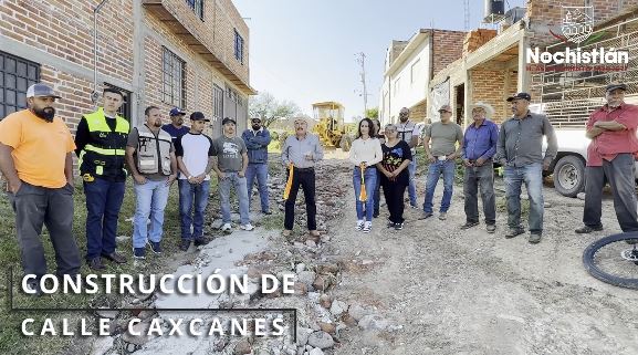 Inicia pavimentación de calle Caxcanes en Los Tepetates
