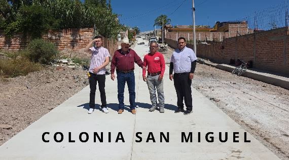 Supervisión de avances en la calle Arroyos Cuates