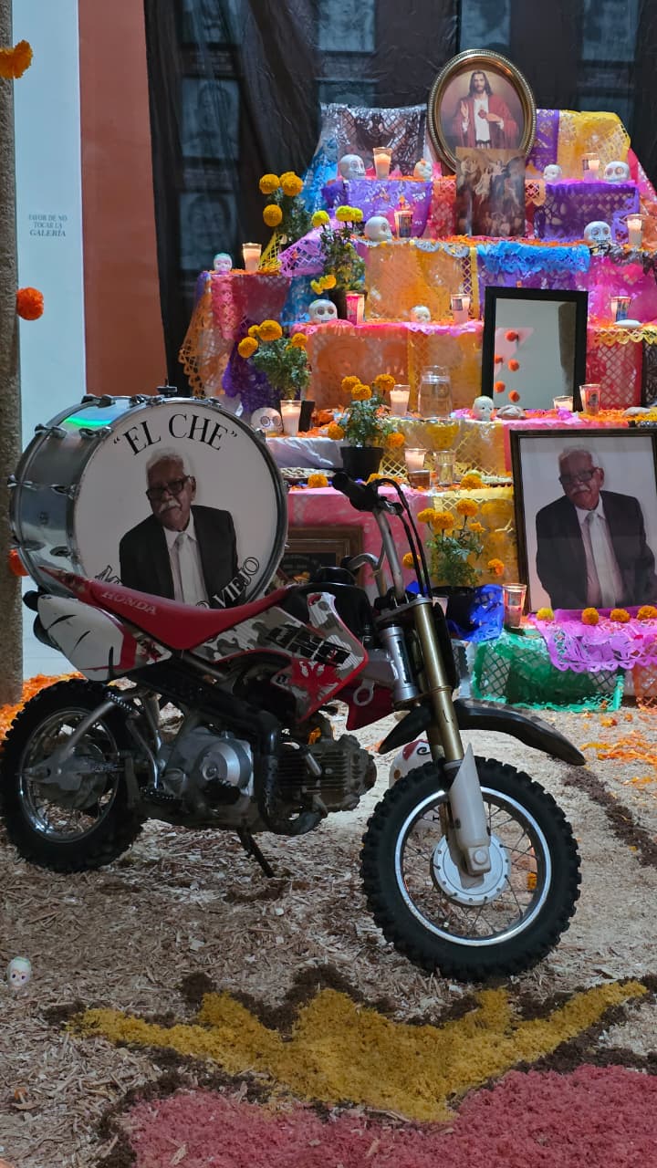 Altar de Muertos en honor al Sr. José Sandoval Chávez