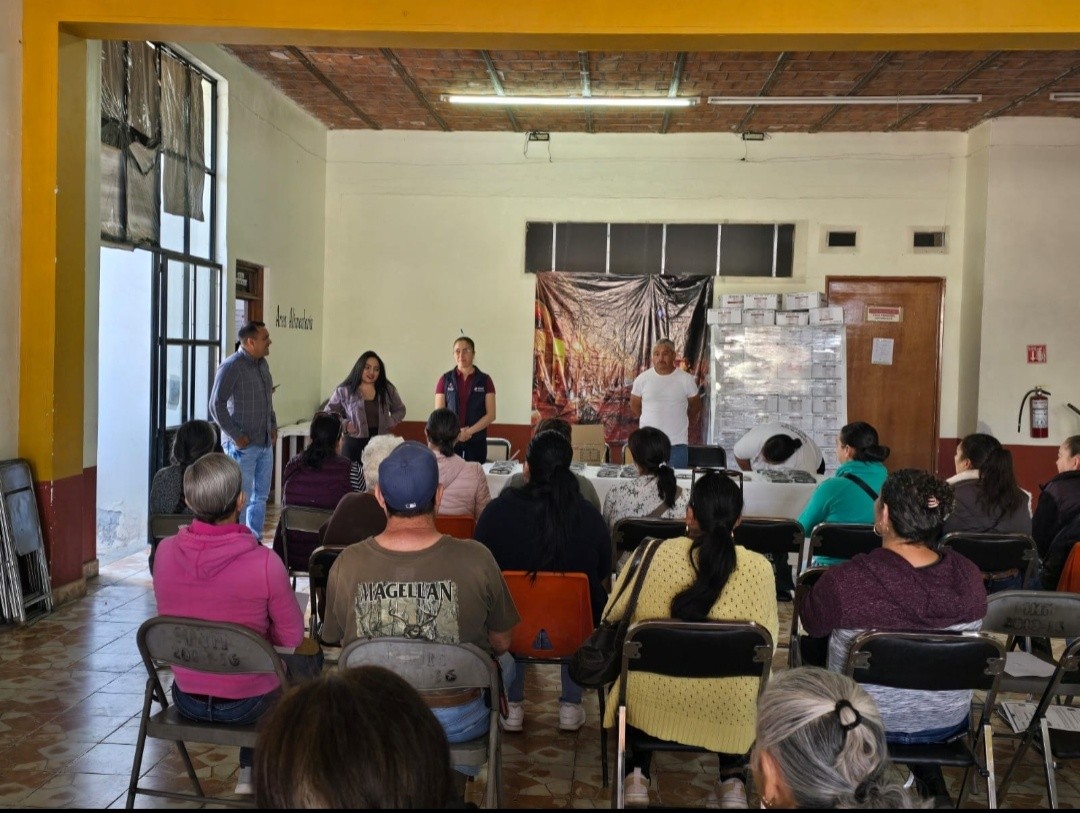 Se beneficiaron 80 personas con lentes gratis