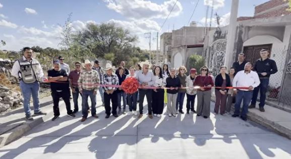 Inauguración de calle renovada en La Estancia
