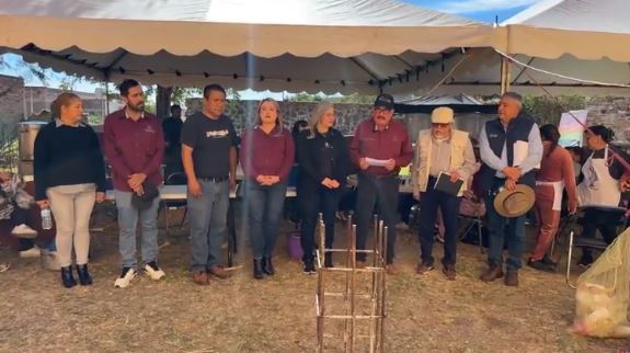 Celebramos 13 años de magia haciendo las decimas