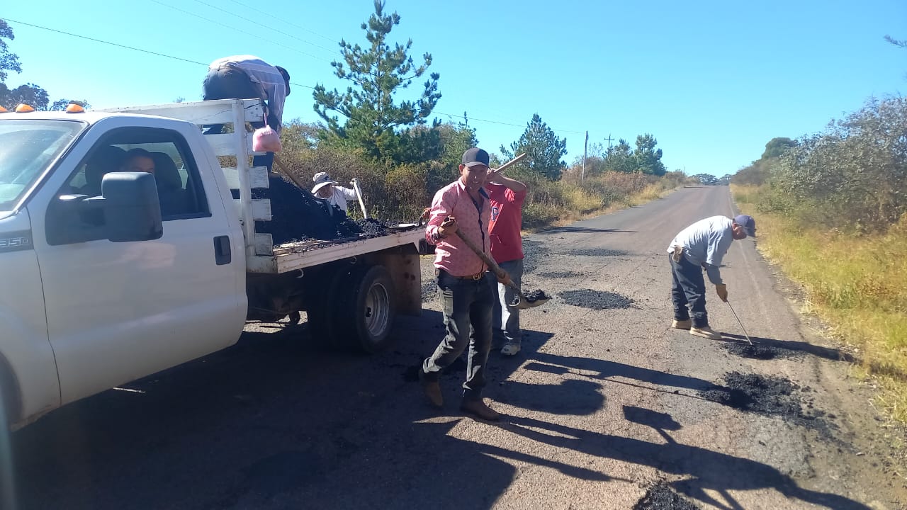 Mejoras en la carretera a Tlachichila