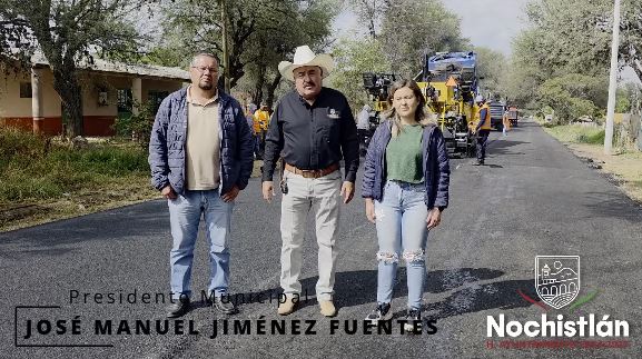 Supervisión de trabajos de carpeta asfáltica en Toyahua de Arriba