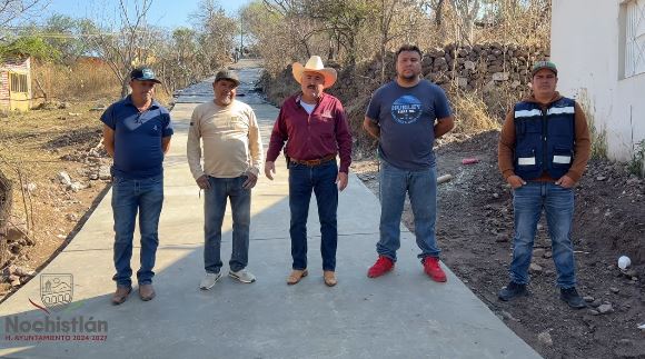 Iniciamos la pavimentación de calle en Los Sandovales