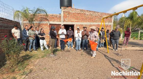 Arrancamos remodelación de baños en canchas de Tlachichila.