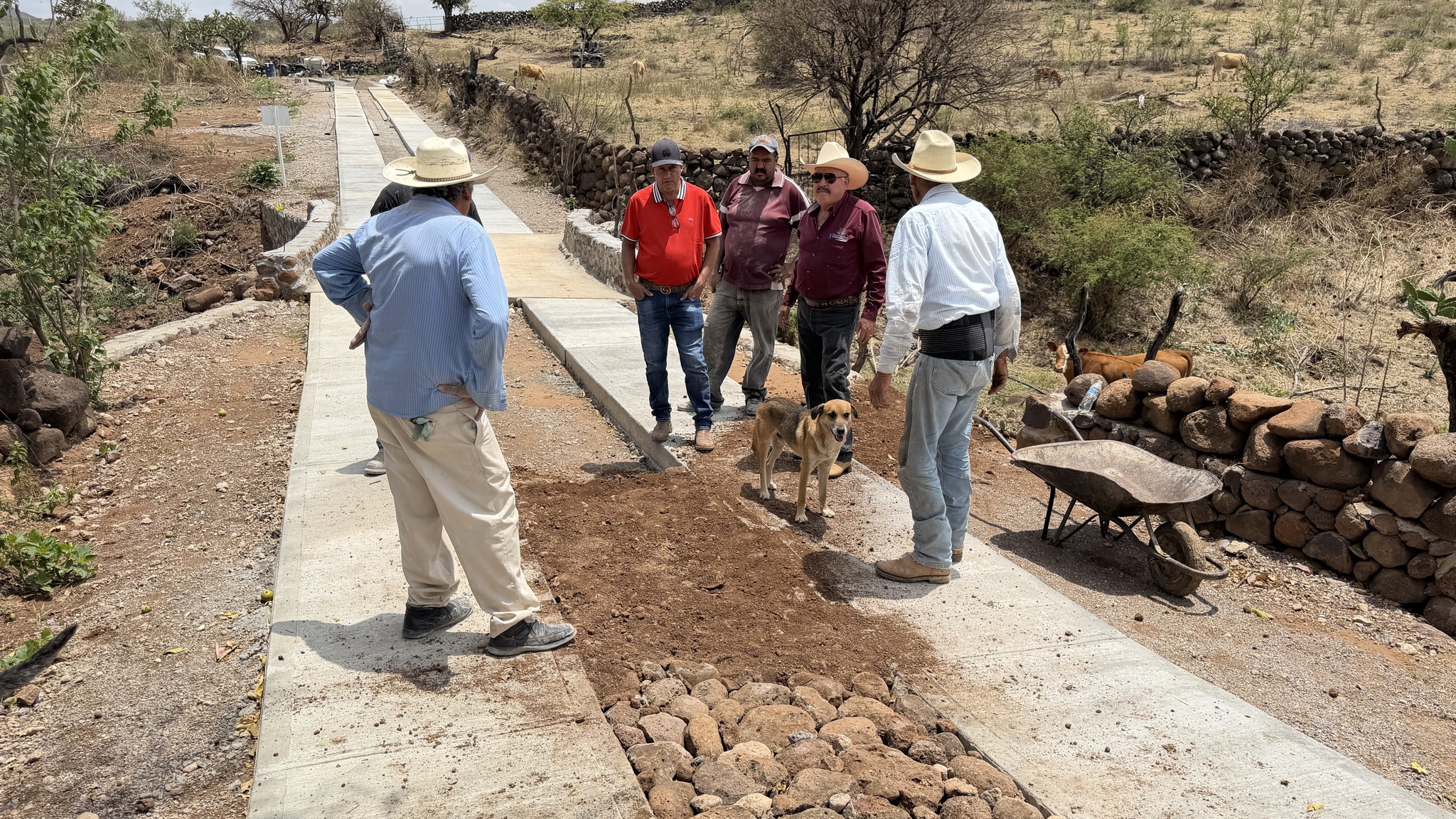 Supervisión de obra en la comunidad de Casas Grandes