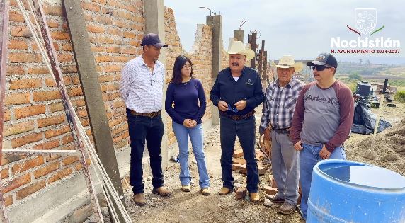 Avanza construcción de barda del nuevo panteón de Las Animas