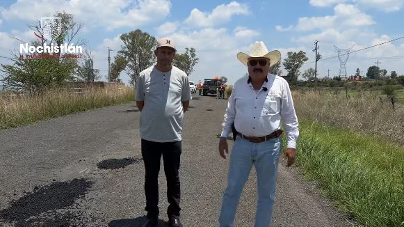 Se bachea tramo de carretera en El Porvenir