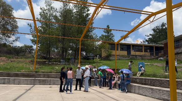 Inicia instalación de domo en telesecundaria de La Estancia