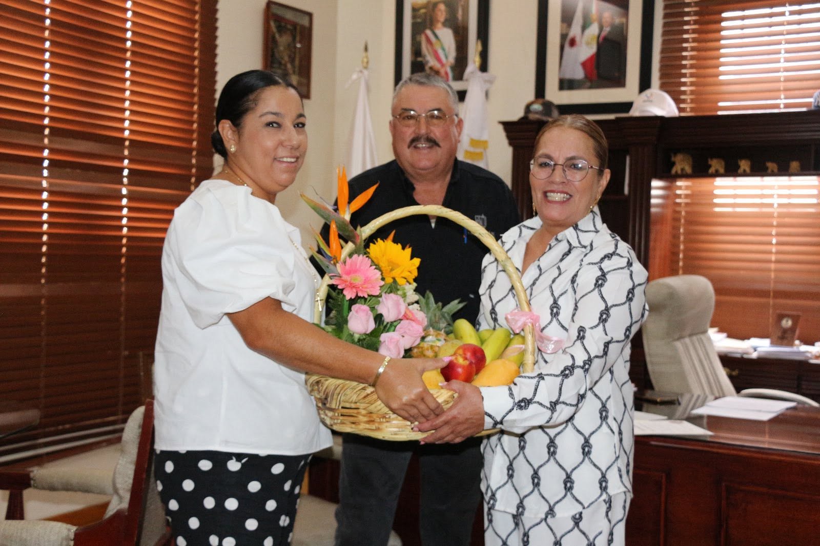 Leticia Hernández 41 años de servicio